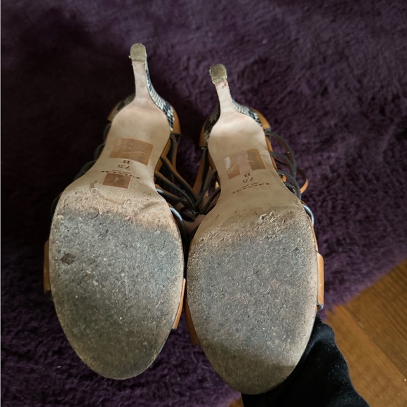 Coach Leather High Heels Stilettos size 7.5 Weave Top Zip Back - Picture 6 of 7